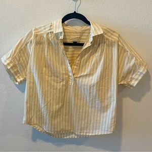 Universal Thread Women’s Short Sleeve Collared Shirt